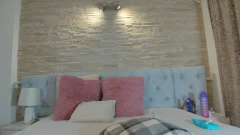 Snapshot of lauryncopper chatting on February 5, 9:57 am Lauryn online show from February 5, 9:57 am