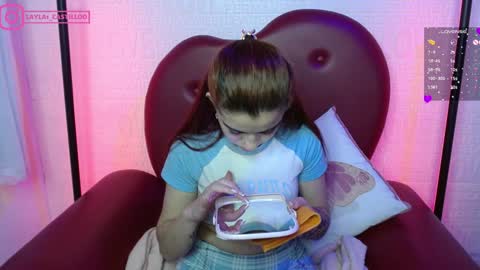 Layla online show from January 22, 2:14 pm