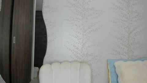 Snapshot of layla_vanegas chatting on December 10, 12:39 am Layla Vanegas online show from December 10, 12:39 am