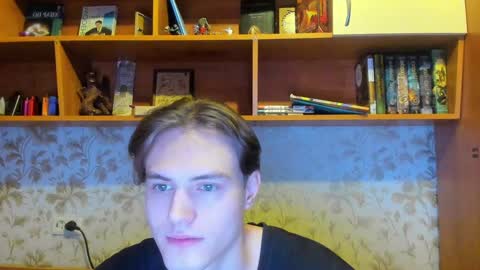Snapshot of lazaret1k chatting on December 22, 7:10 pm Vladi online show from December 22, 7:10 pm