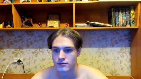 Snapshot of lazaret1k chatting on January 9, 7:50 pm Vladi online show from January 9, 7:50 pm