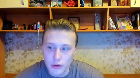 Snapshot of lazaret1k chatting on February 5, 9:15 am Vladi online show from February 5, 9:15 am