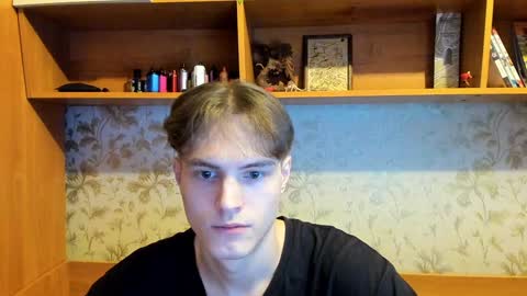 Snapshot of lazaret1k chatting on February 9, 1:44 am Vladi online show from February 9, 1:44 am
