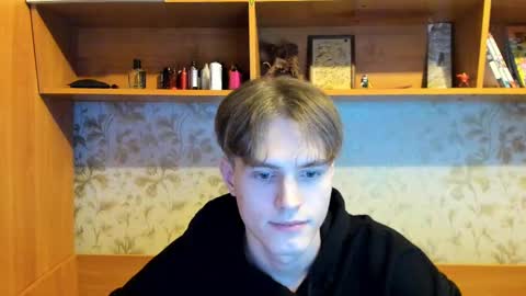 Snapshot of lazaret1k chatting on February 13, 11:15 pm Vladi online show from February 13, 11:15 pm