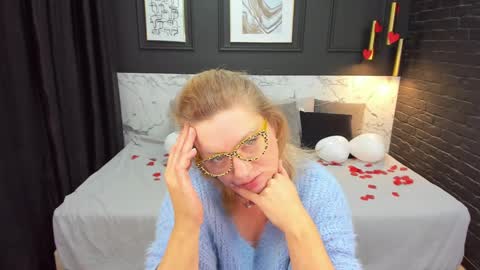 Snapshot of lea_fruit chatting on February 15, 11:39 am Lea online show from February 15, 11:39 am