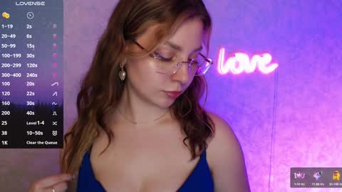 Leah Barton online show from January 10, 2:13 pm