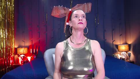 Leana online show from December 19, 6:01 pm