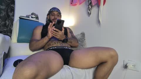 leenar_key online show from February 4, 1:16 pm
