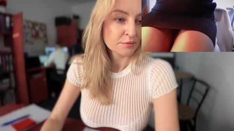 LegsLONG online show from December 27, 9:28 am