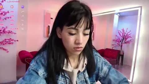 Leia.  online show from September 16, 11:23 am