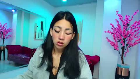Leia.  online show from February 13, 11:17 am