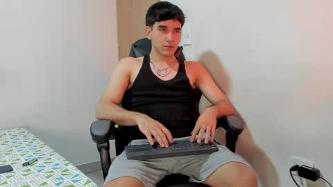 Leo Jones online show from December 3, 1:25 am