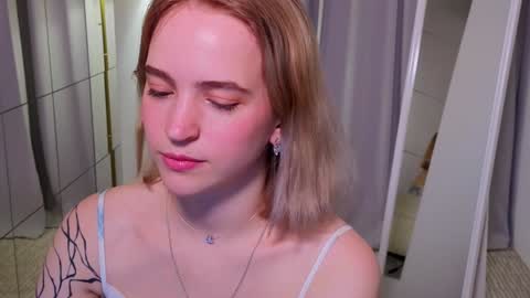  Ashly  online show from December 4, 3:48 pm