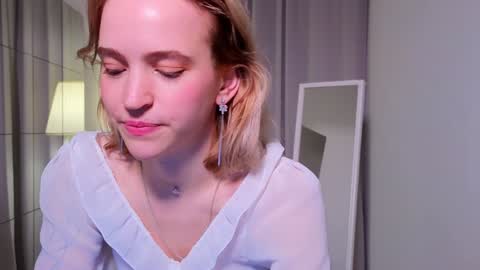  Ashly  online show from December 4, 7:06 pm