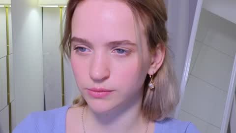  Ashly  online show from December 3, 3:28 pm