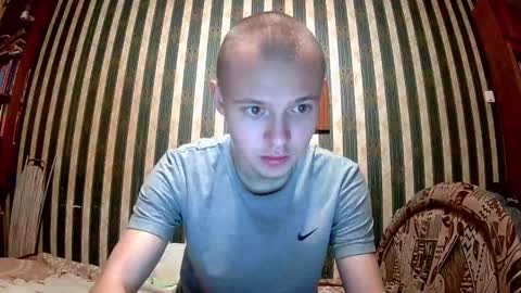 Snapshot of leo_timm chatting on September 16, 11:19 pm leo_timm online show from September 16, 11:19 pm