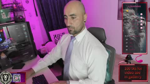 Snapshot of leon_1717 chatting on January 22, 2:59 am Leon online show from January 22, 2:59 am