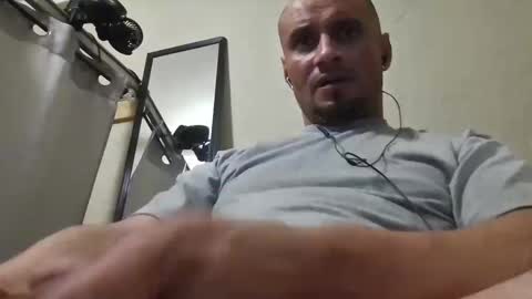 leonar0101 online show from December 5, 12:25 am