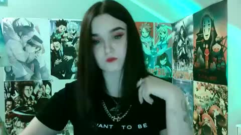 Snapshot of leraaa72 chatting on February 28, 9:44 pm little secret online show from February 28, 9:44 pm