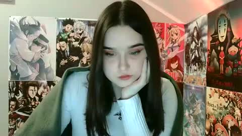 Snapshot of leraaa72 chatting on March 6, 9:31 pm little secret online show from March 6, 9:31 pm