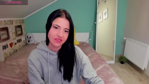 Snapshot of lexyswett chatting on February 10, 1:35 am lexyswett online show from February 10, 1:35 am