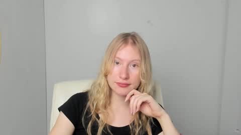 Snapshot of leylaice chatting on September 17, 5:22 am Leyla online show from September 17, 5:22 am