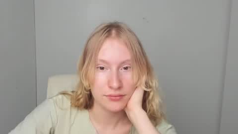 Snapshot of leylaice chatting on September 10, 1:34 pm Leyla online show from September 10, 1:34 pm