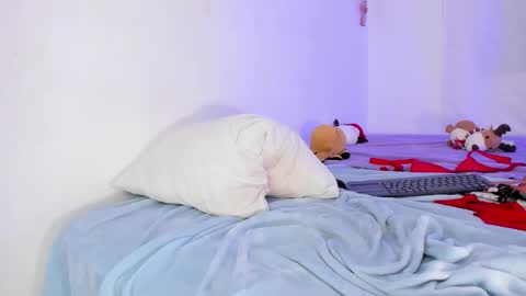 lia_petite01 online show from January 14, 5:29 am