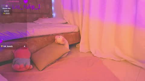 lia sandoval  online show from September 17, 2:31 pm