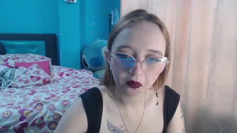 Lia Roberts online show from February 22, 12:08 pm