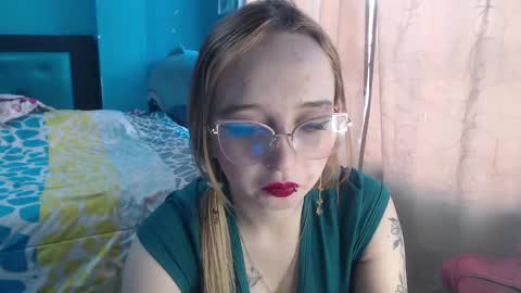 Lia Roberts online show from February 1, 12:04 pm