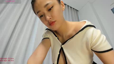 Snapshot of liavee chatting on February 17, 3:15 am Lia online show from February 17, 3:15 am