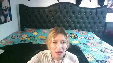 Snapshot of licethf00x chatting on September 10, 12:39 pm licethf00x online show from September 10, 12:39 pm