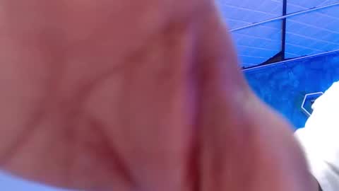 Snapshot of liiaam_lee_ chatting on February 11, 4:35 pm Daniel online show from February 11, 4:35 pm