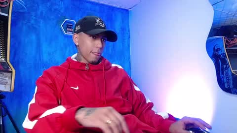 Snapshot of liiaam_lee_ chatting on January 4, 1:10 pm Daniel online show from January 4, 1:10 pm