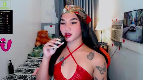 Snapshot of lil_fantacy chatting on March 4, 10:35 am LILY online show from March 4, 10:35 am