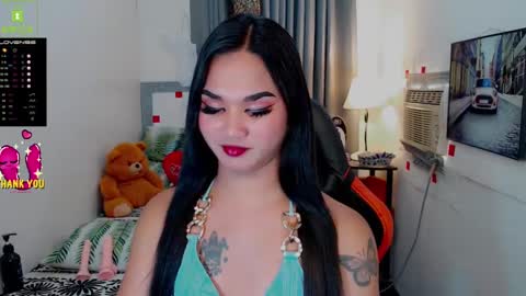 Snapshot of lil_fantacy chatting on February 25, 12:25 am LILY online show from February 25, 12:25 am