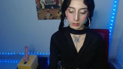 Lisaa online show from December 15, 3:45 am