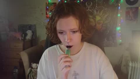 Snapshot of lileyfoxxx chatting on September 15, 10:50 am Lil online show from September 15, 10:50 am