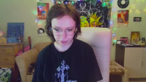 Snapshot of lileyfoxxx chatting on January 9, 11:14 am Lil online show from January 9, 11:14 am