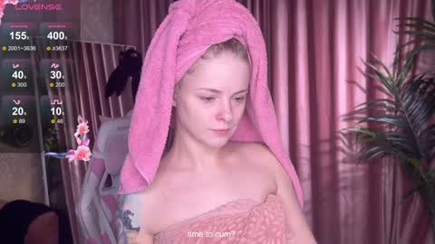 Snapshot of lili_01 chatting on September 16, 7:17 pm Lili online show from September 16, 7:17 pm