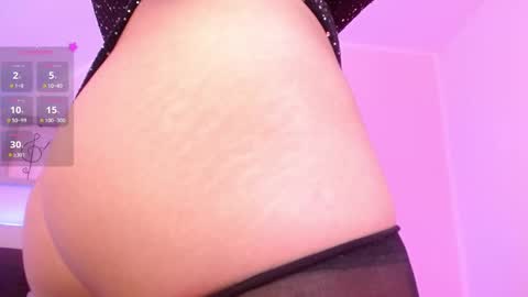 Snapshot of liliith_savett chatting on February 10, 3:21 pm Lilith Savett online show from February 10, 3:21 pm
