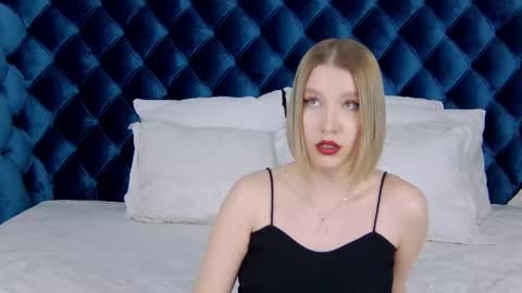 Snapshot of lililinn chatting on February 27, 1:28 pm LiliLinn online show from February 27, 1:28 pm