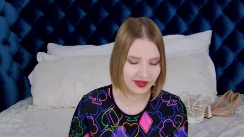 Snapshot of lililinn chatting on February 22, 12:29 pm LiliLinn online show from February 22, 12:29 pm