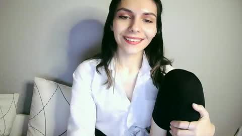 lilirose online show from January 15, 9:20 pm