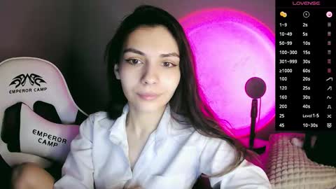 lilirose online show from September 11, 2:40 pm