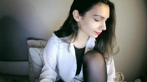 lilirose online show from January 23, 3:43 pm