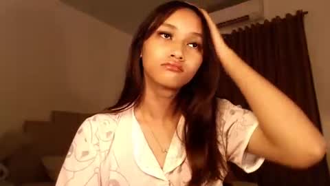 Snapshot of lilit_sensual chatting on September 21, 2:59 am Chloe online show from September 21, 2:59 am