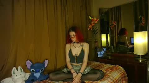 Snapshot of lilitdays chatting on September 19, 7:50 pm LilitDays online show from September 19, 7:50 pm