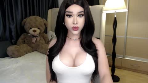 Snapshot of lilith_mazikeen69 chatting on February 2, 2:17 am QUEEN LILITH BORBON online show from February 2, 2:17 am